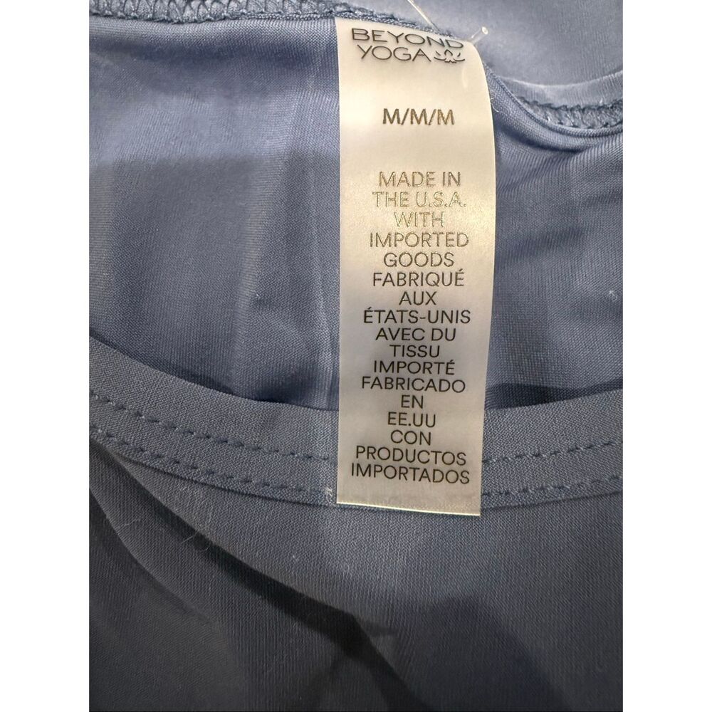 Beyond Yoga long sleeve crop top sz medium New Blue w/thumb holes - Picture 11 of 12